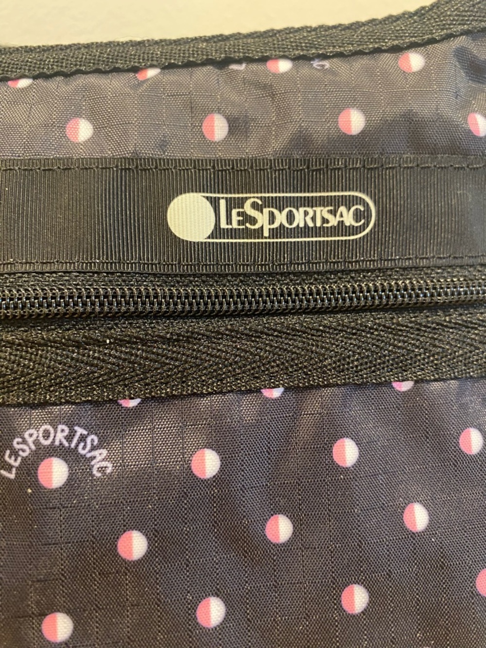 Lesportsac Deluxe Everyday Bag - Picture 5 of 8